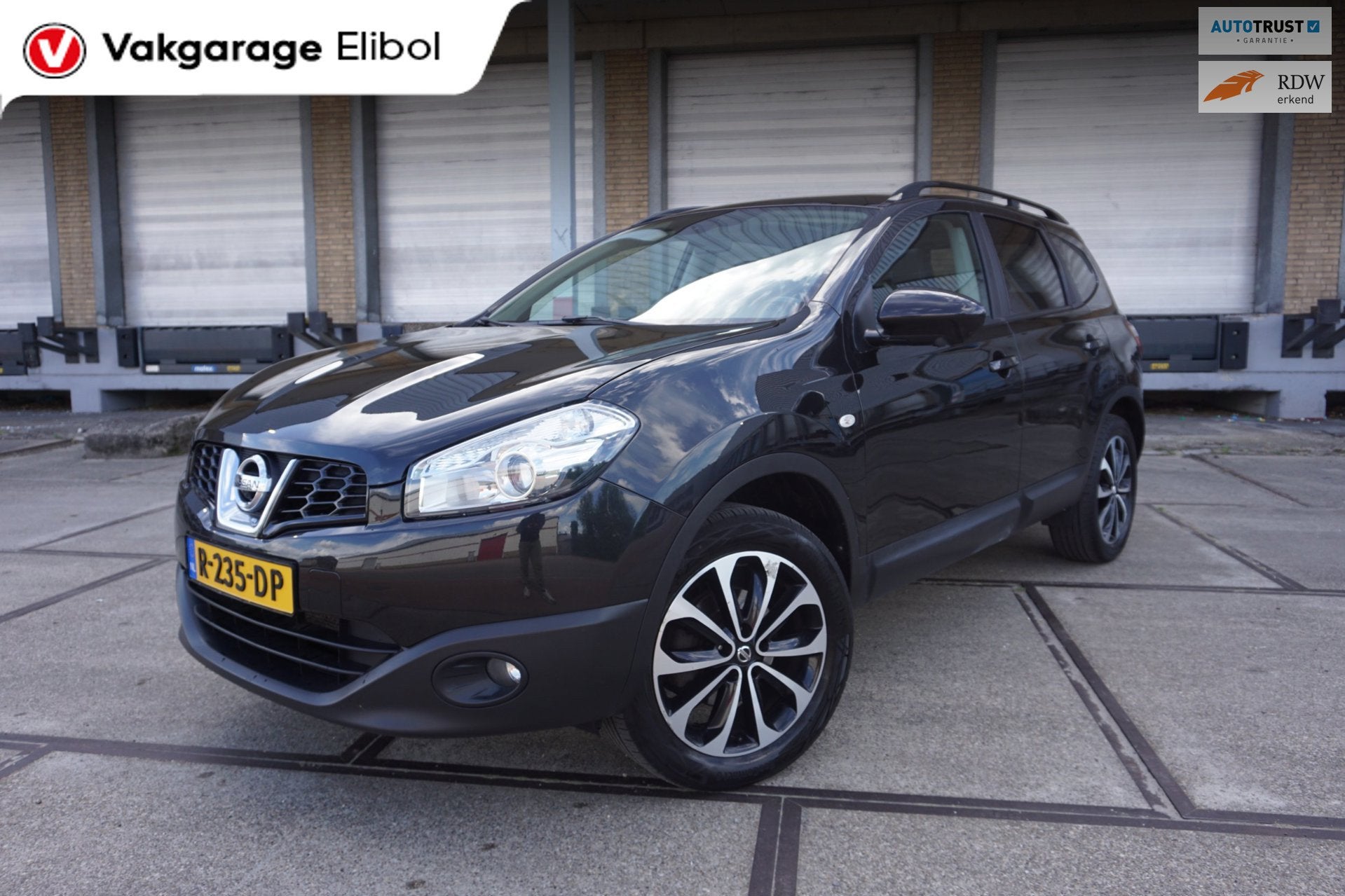 Nissan Qashqai +2 2.0 360, Euro 5, Stof, Gebruikt, Zwart