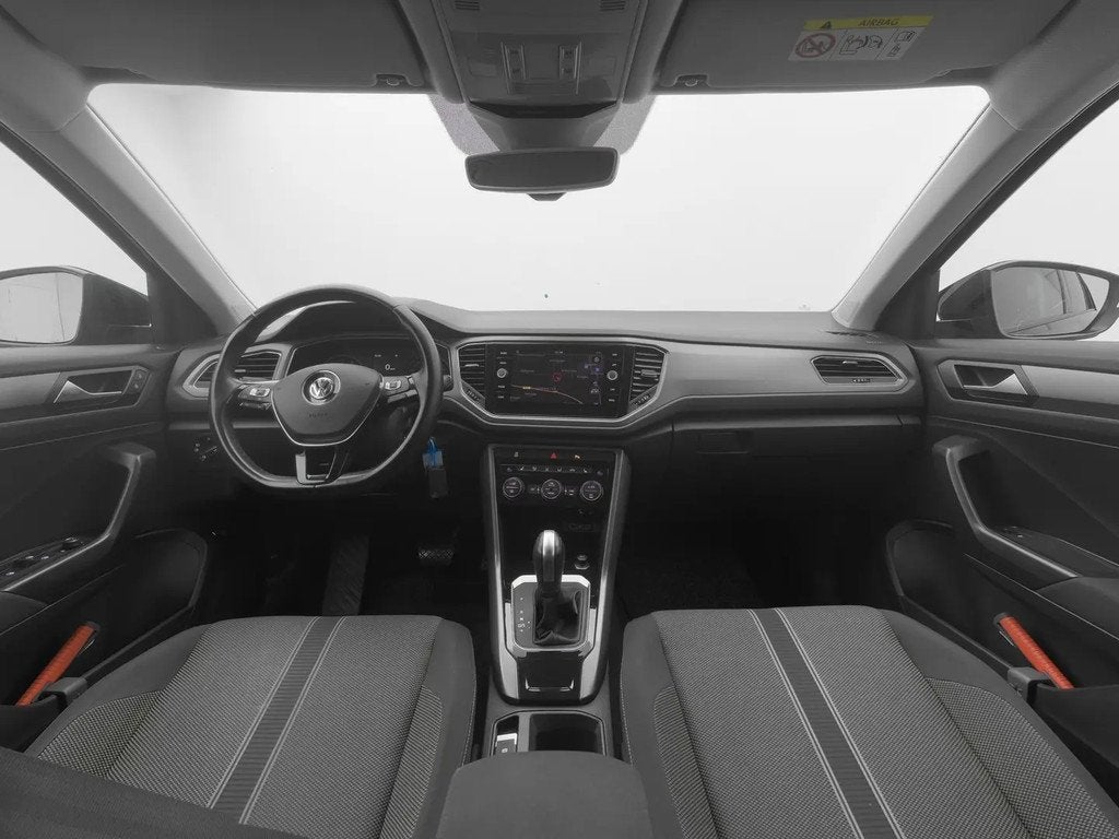 Volkswagen T-Roc € 20.700,00, Automaat, Adaptive Cruise Control, Stof, 4 cilinders
