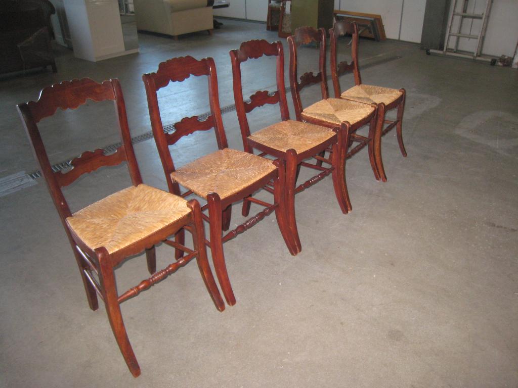 5 houten stoelen met rieten zitting, Huis en Inrichting, Stoelen, Gebruikt