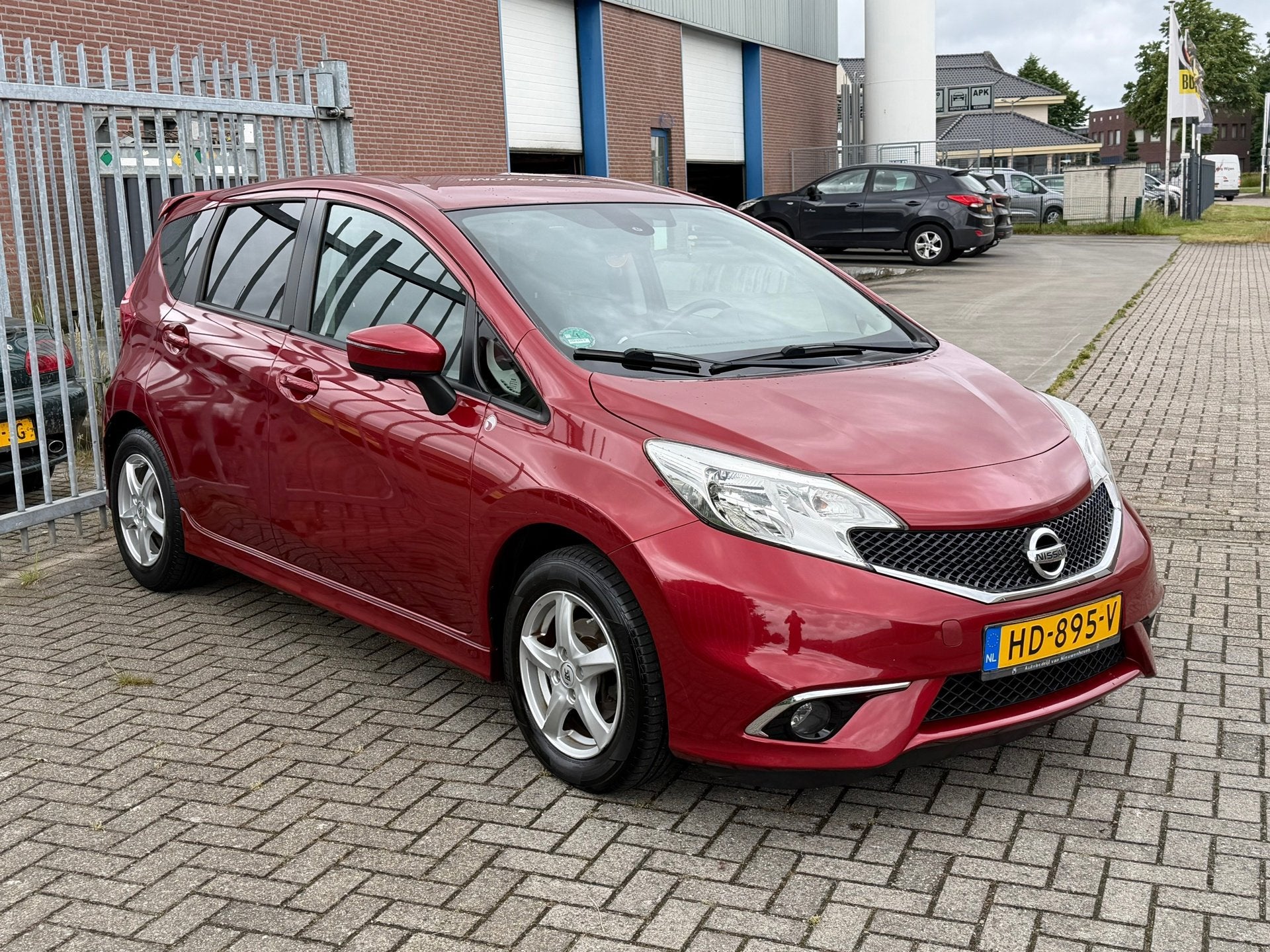 Nissan Note 1.2 DIG-S Tekna 98PK 5 deurs! Navi l 360 camera, Voorwielaandrijving, Stof, Gebruikt, Zwart