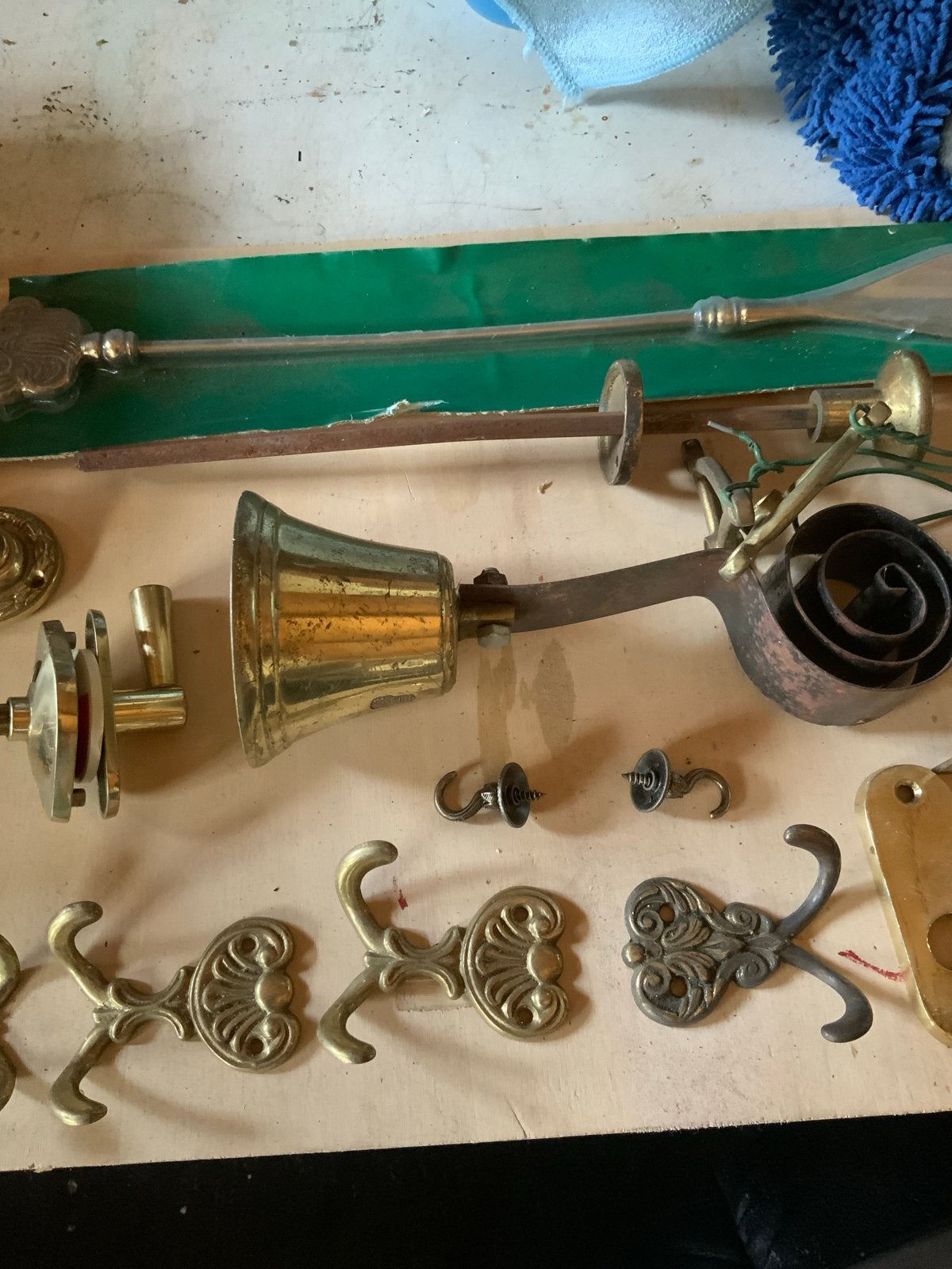 Kist met nostalgische messing artikelen - Nieuw & Stoffig, Ophalen of Verzenden