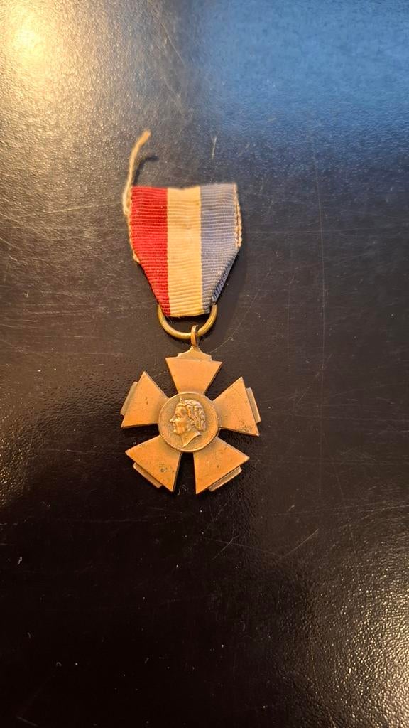 Medaille 10e Juliana Wandeltocht 1955 P.S.V.H., Ophalen of Verzenden, Overige materialen