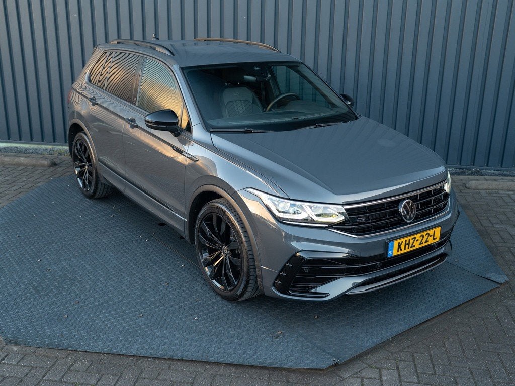 Volkswagen Tiguan 1.5 TSI 150pk  3x R-Line :2023 Nieuwstaat!, Auto's, Euro 5, 4 cilinders, Alcantara, 1446 kg