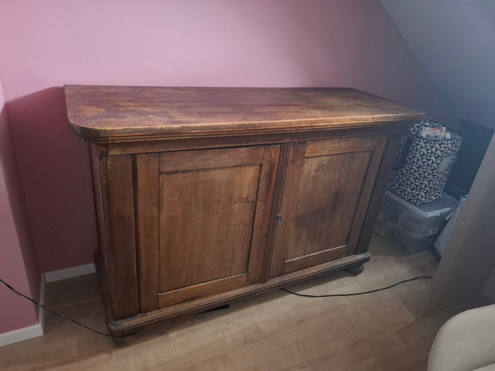 Gratis afsluitbaar antiek dressoir, Huis en Inrichting, Ophalen, Gebruikt, 50 tot 75 cm, 100 tot 150 cm