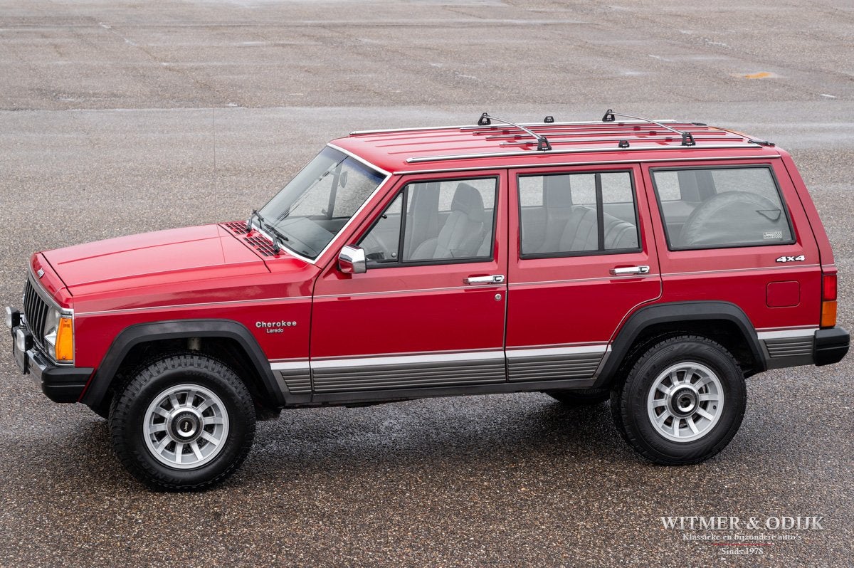 Jeep Cherokee 4.0 Laredo 88.000mls blijvend bijtellingsvrien, Automaat, Stof, Gebruikt, Zwart