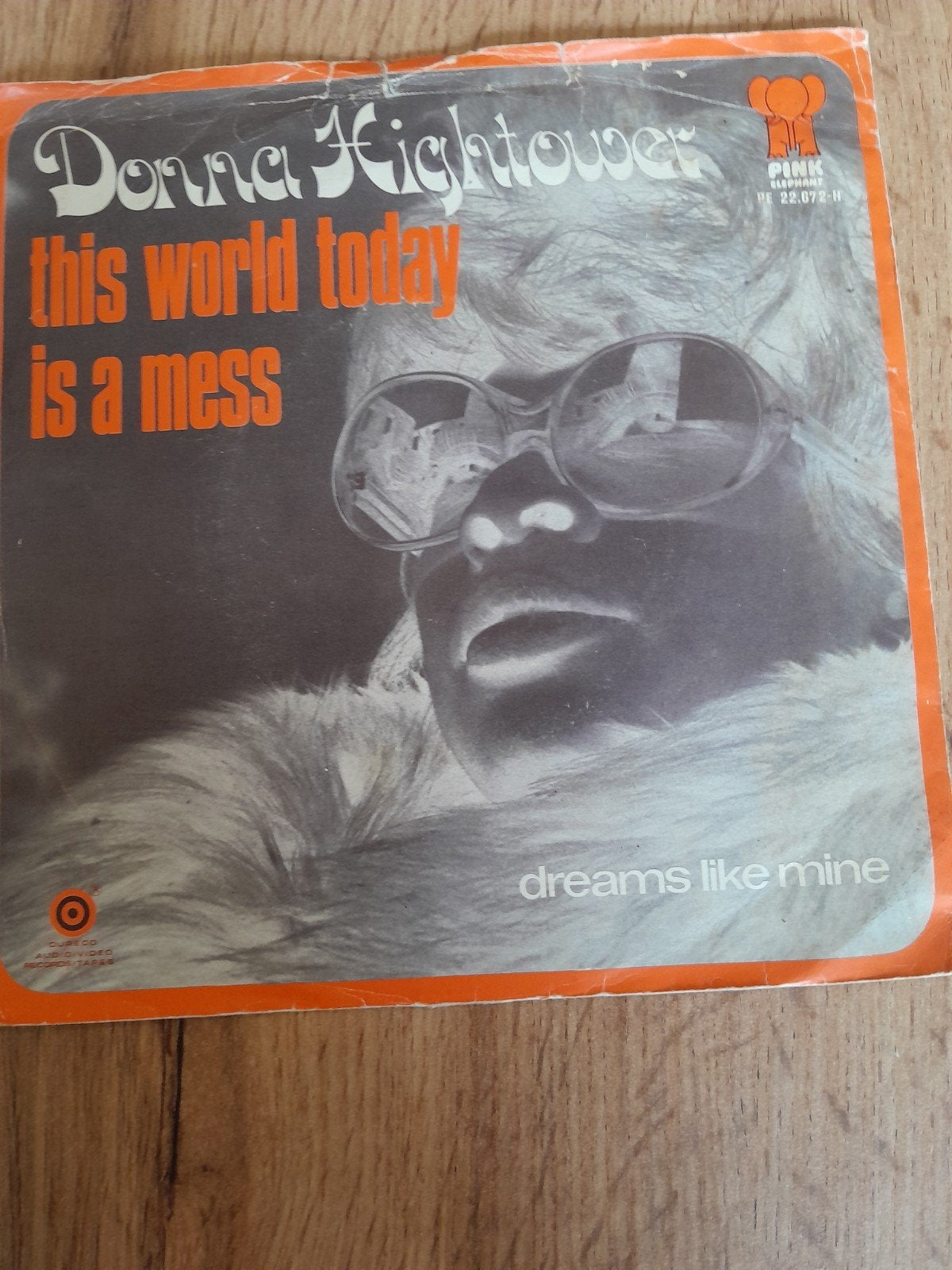 donna lightower 7 inch this world today is a mess, Ophalen of Verzenden, Zo goed als nieuw, Pop