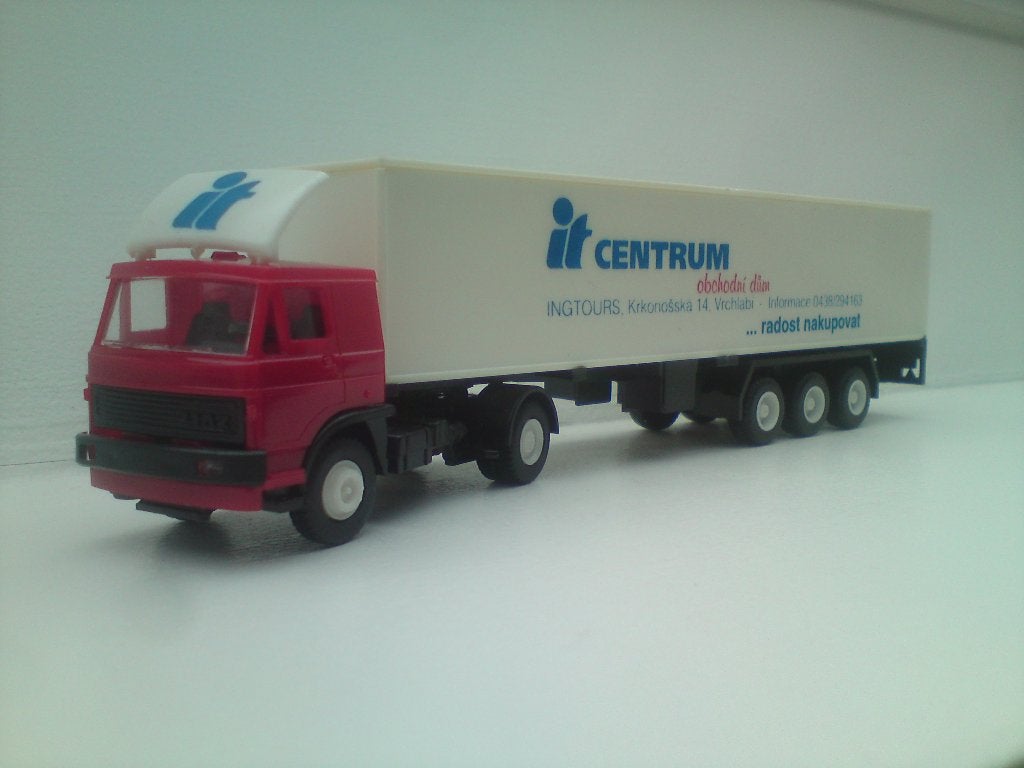 Igra Liaz gesloten trailer IT Centrum., Ophalen of Verzenden, Zo goed als nieuw, Bus of Vrachtwagen, Brekina