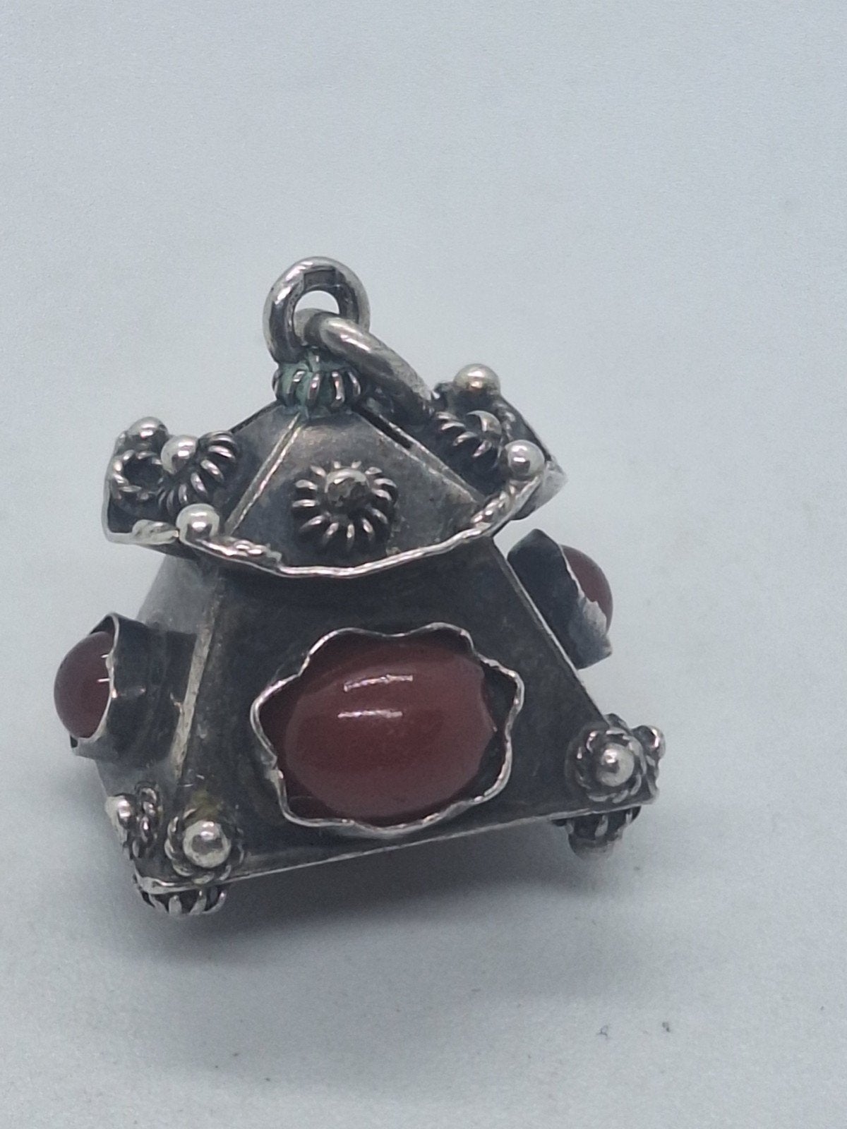 Antieke zilveren hanger met helder rood koraal, ca. 3cm, Ophalen of Verzenden