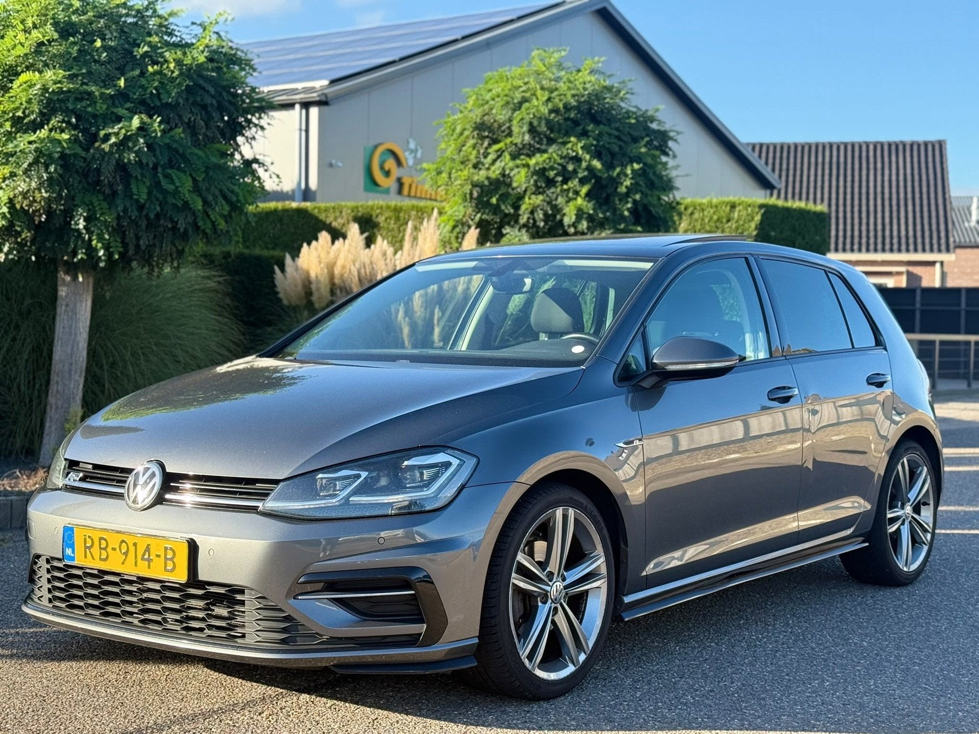 Volkswagen Golf 1.6 TDI Highline Business R 2017 Pano/Navi/C, Auto's, Gebruikt, Euro 6, 4 cilinders, 116 pk