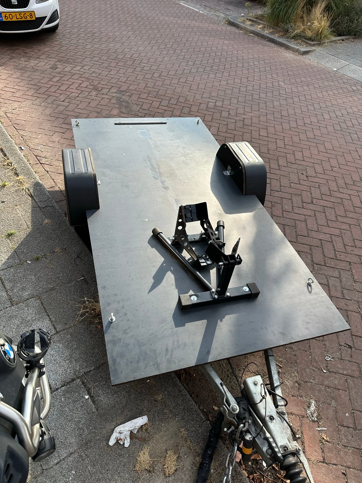 Geremde motoraanhanger met oprijplaat, Ophalen of Verzenden, Gebruikt