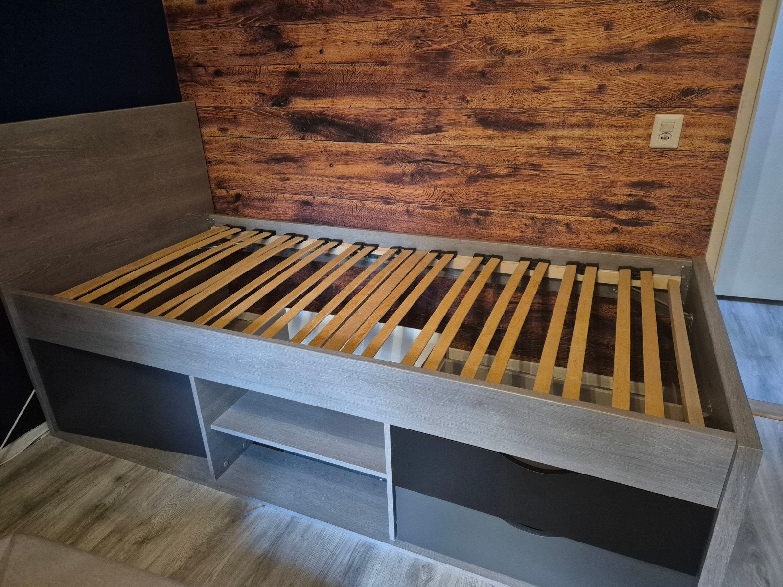 Eenpersoonsbed met opbergruimte - Grijs/Hout, Ophalen, Gebruikt, 90 cm, Eenpersoons