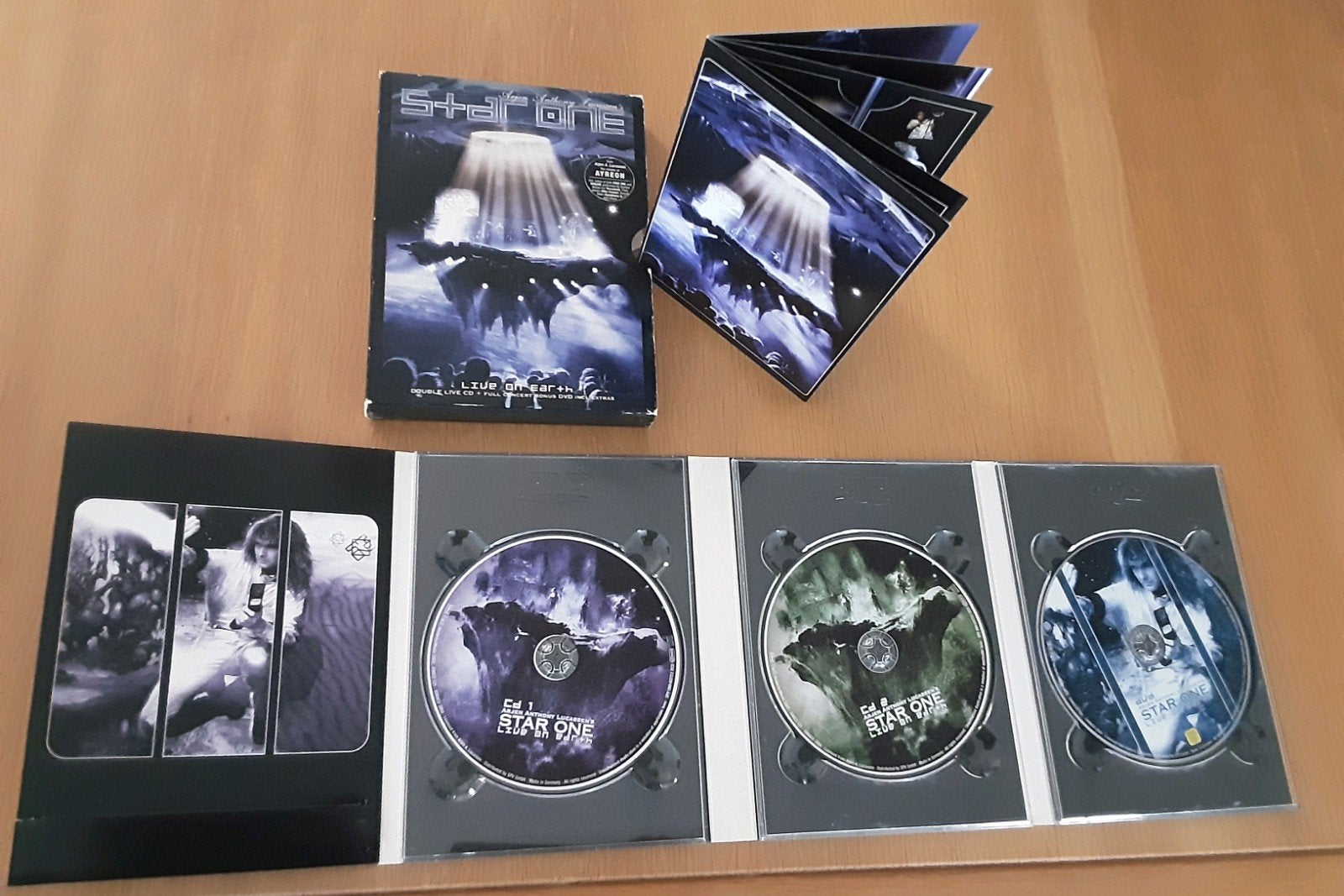 Star One - Live on Earth (2CD & dvd deluxe Boxset) Ayreon, Cd's en Dvd's, Cd's | Pop, Zo goed als nieuw, Overige genres, Boxset