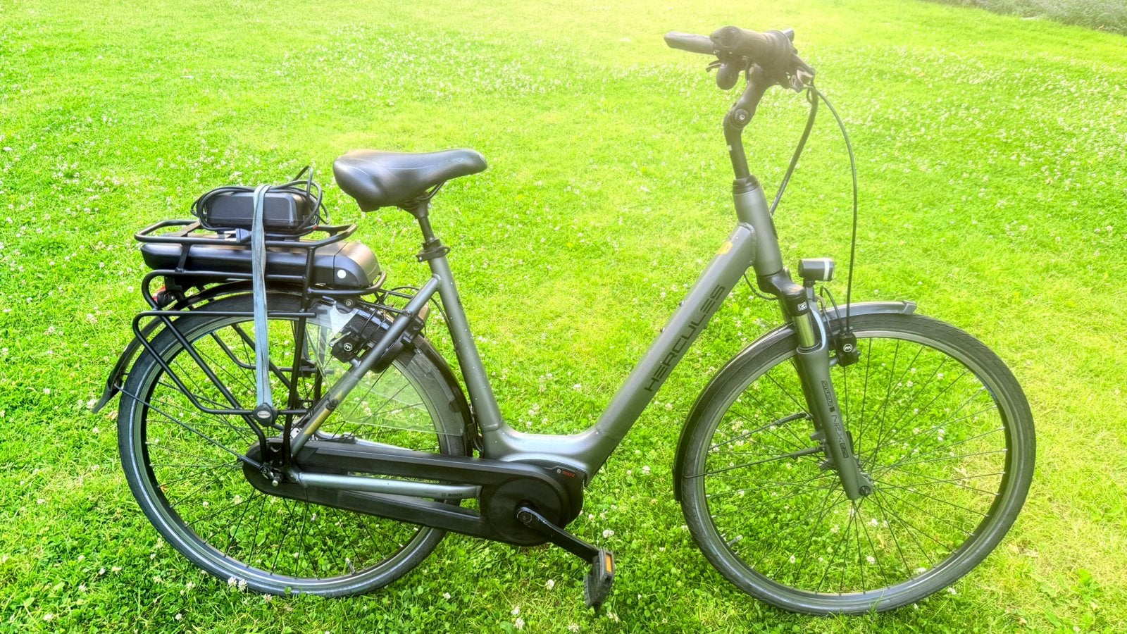 Goede unisex damesfiets E-bike Hercules Montfoort Bosch 55cm, Velgrem, Versnellingen, Ophalen, Overige merken