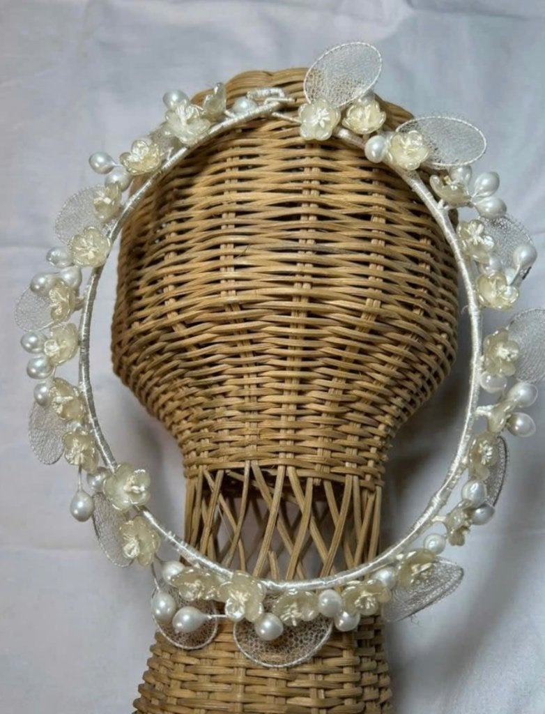 Antieke Wassen Tule tiara, heel mooi gebleven, Antiek en Kunst, Antiek | Kleding en Accessoires, Ophalen of Verzenden, Dames