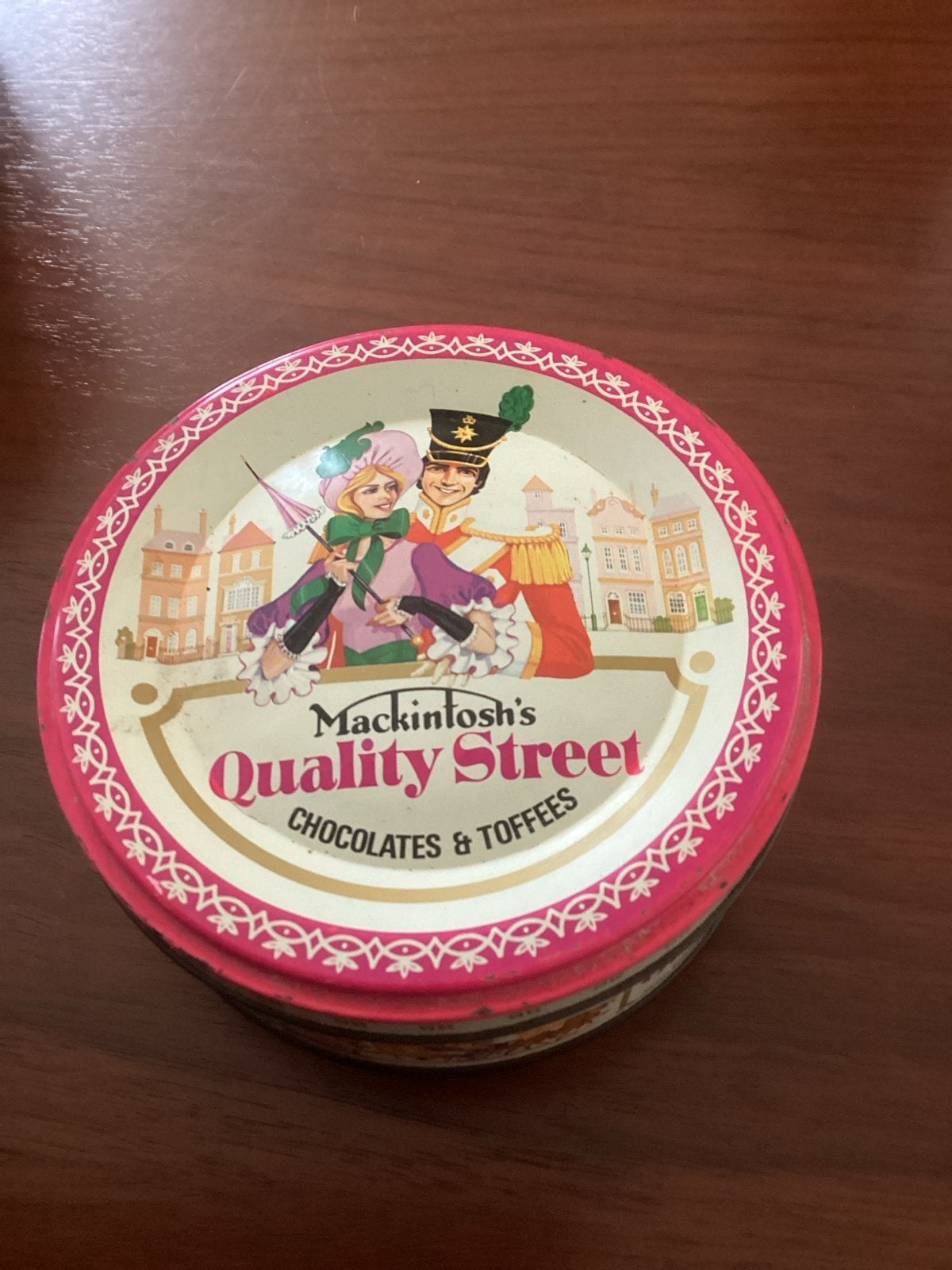 Vintage Quality Street voorraadblik - 13x5 cm, Verzamelen, Blikken, Ophalen, Gebruikt, Koek(jes), Overige merken