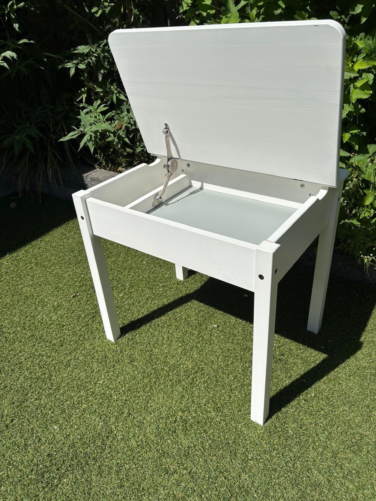 Witte houten kindertafel met opbergruimte, Ophalen, Gebruikt, Tafel(s)