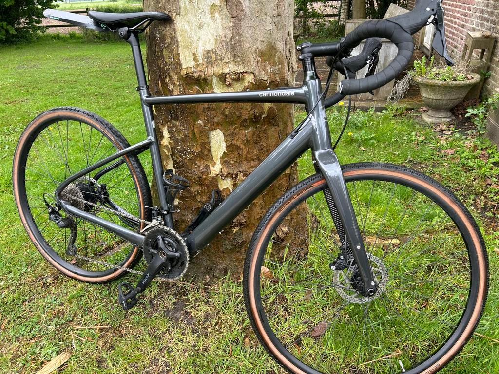 Cannondale Topstone Neo SL 2 (2022) - Maat L E gravelbike, Fietsen en Brommers, Elektrische fietsen, Zo goed als nieuw, 50 km per accu of meer