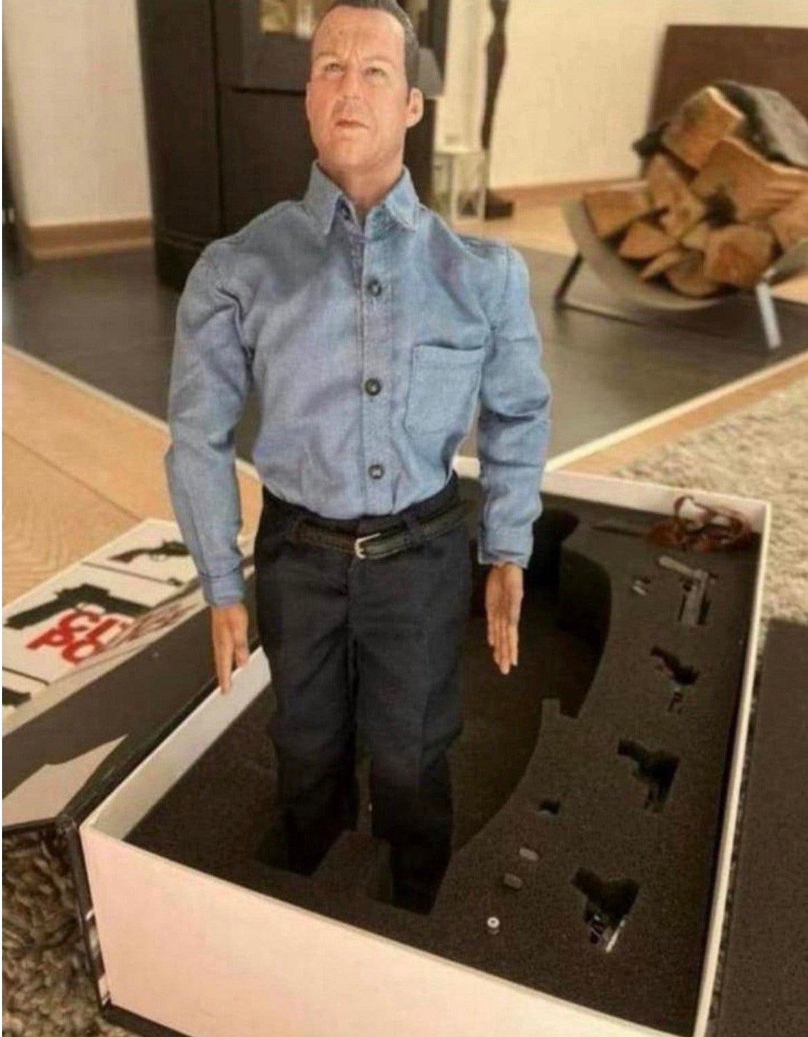 1/6 figuur John Hartigan (Bruce Willis - Sin City) - Art Fi, Ophalen of Verzenden, Zo goed als nieuw, Actiefiguur of Pop