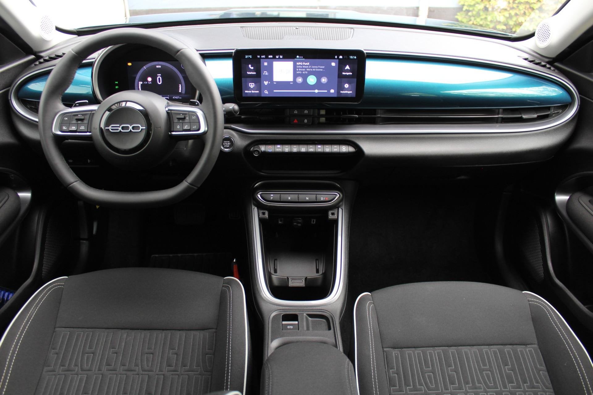 Fiat 600 1.2 Hybrid Urban | Incl. 12 maanden Garantie | Acht, Auto's, Stof, Gebruikt, 1199 cc, Blauw