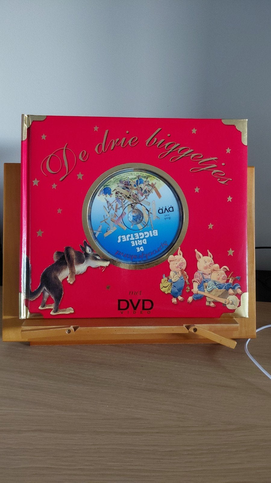 De Drie Biggetjes - Boek met DVD, Alle leeftijden, Nederlands, Zo goed als nieuw, Sprookjes