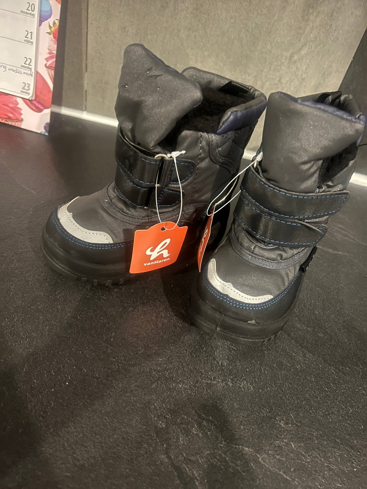 Sneeuwlaarzen nieuw maat 24, Jongen of Meisje, Nieuw, Ophalen of Verzenden, Laarzen