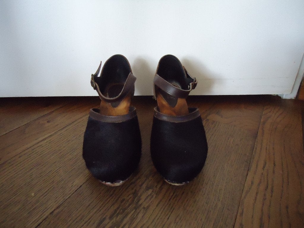 Bruine Sanita bont/vacht klompjes maat 38, Bruin, Ophalen of Verzenden, Schoenen met hoge hakken, Sanita