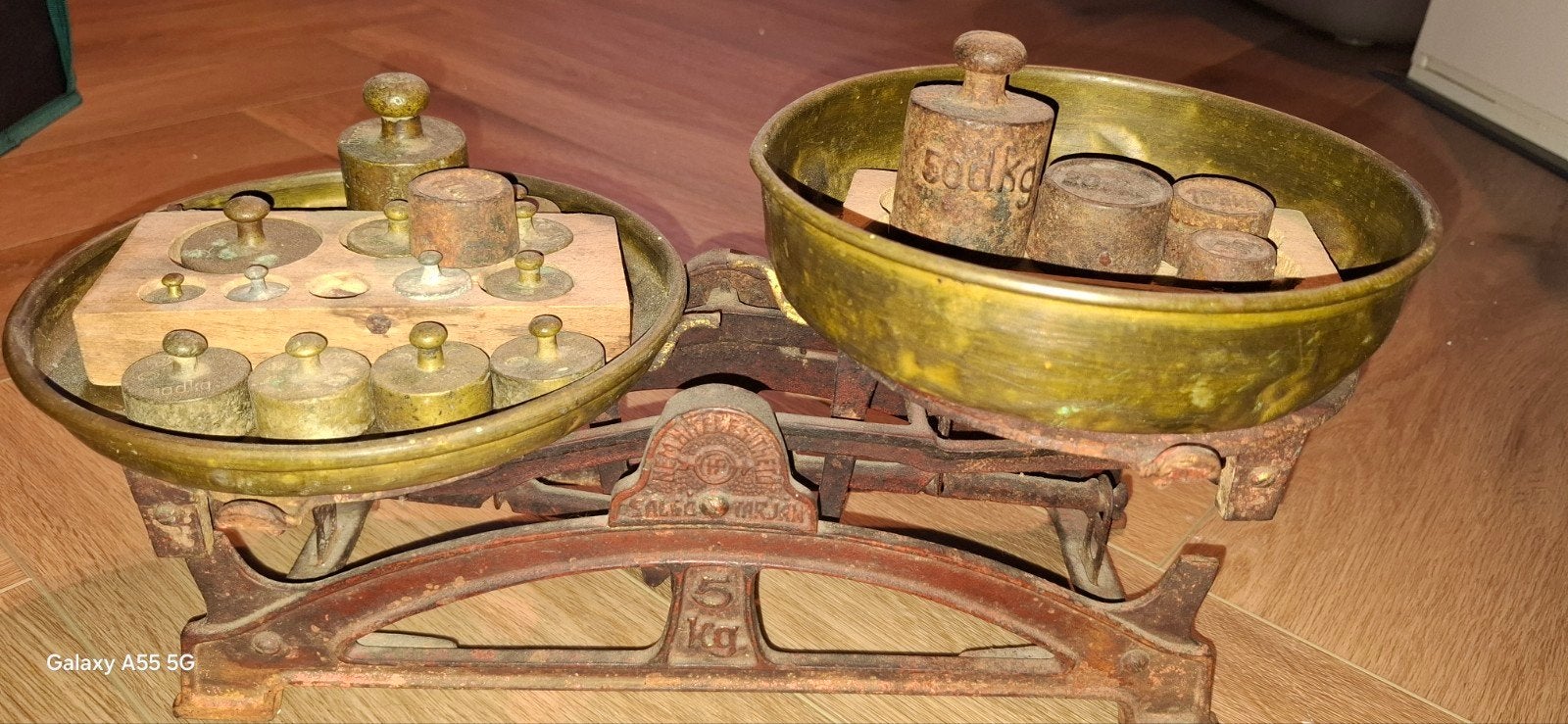 Antieke Weegschaal met Gewichten - Decoratief, Ophalen of Verzenden