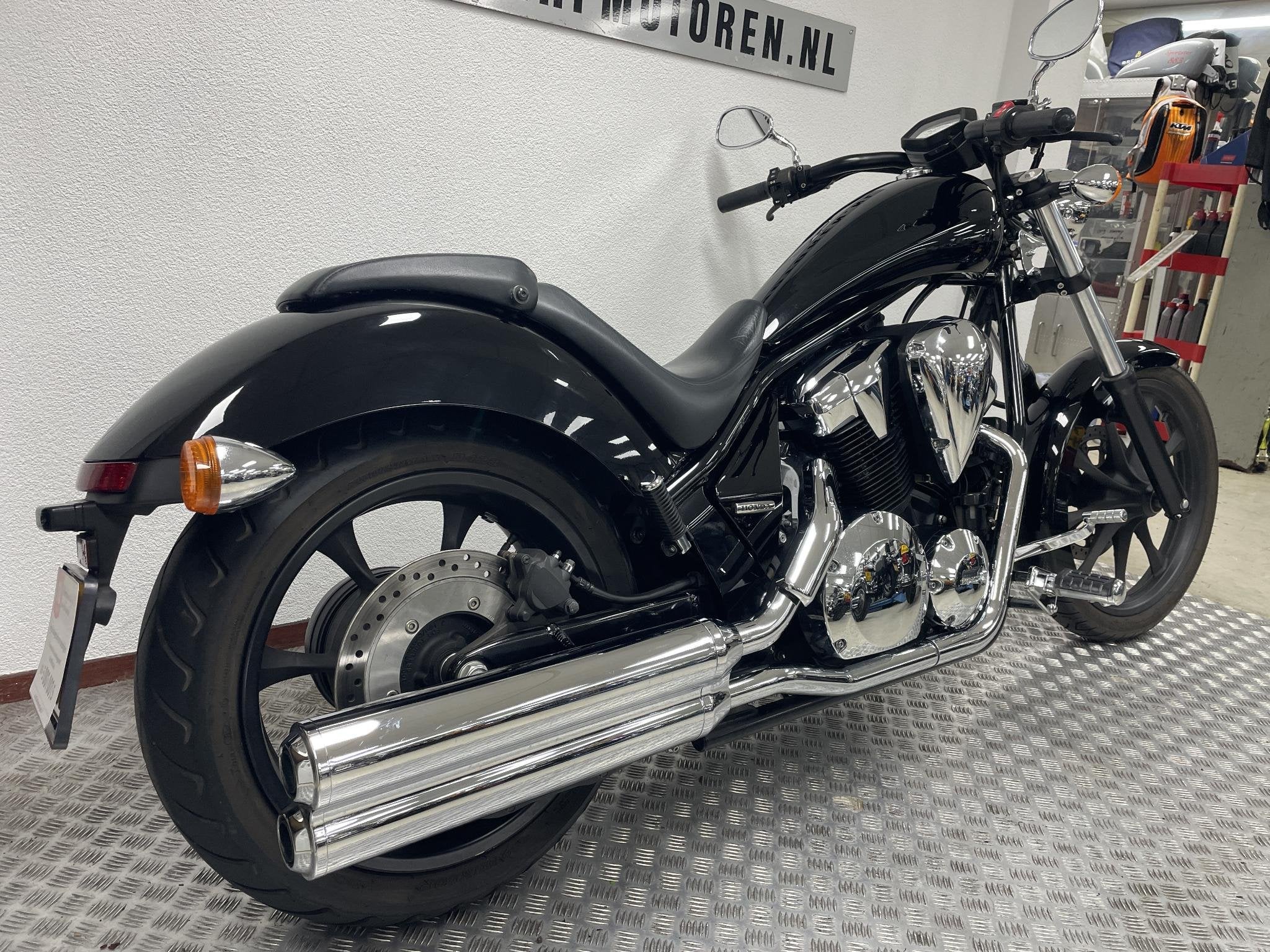 Honda VT 1300 CX FURY CUSTOM BOVAGGARANTIE 7572 KM !, Motoren, Motoren | Honda, Rivium Boulevard 222-11
2909 LK  Capelle aan den Ijssel, NL
