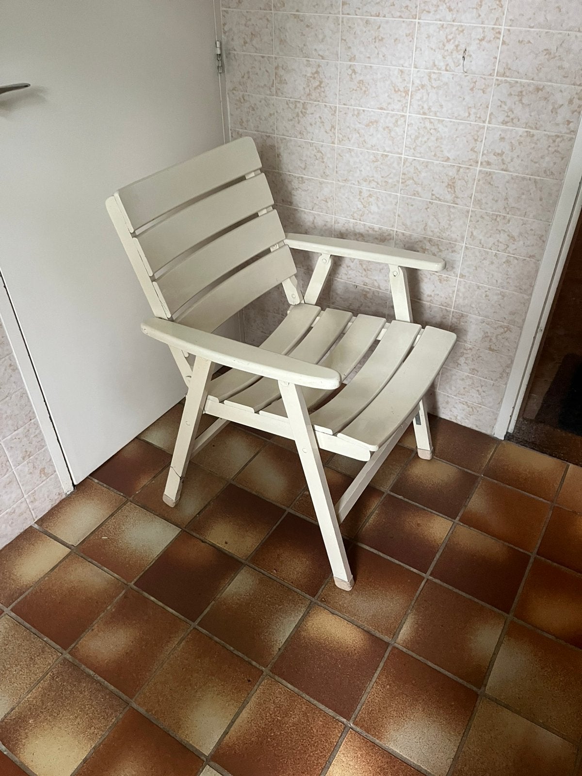 Set van 4 vintage Herlag houten stoelen – wit gelakt, Ophalen, Gebruikt, Hout