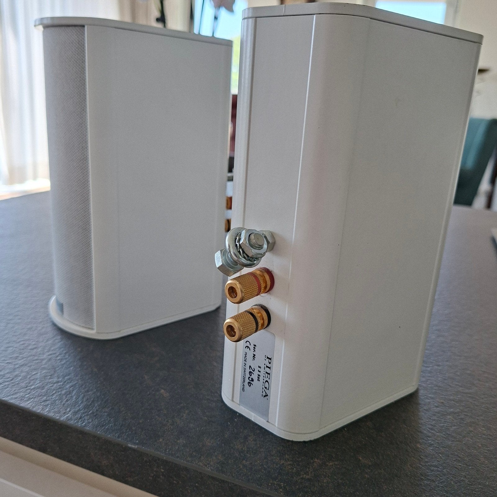 Piega speakers - 20x15x10/14 cm - Prima staat, Audio, Tv en Foto, Ophalen of Verzenden, Zo goed als nieuw, Front, Rear of Stereo speakers
