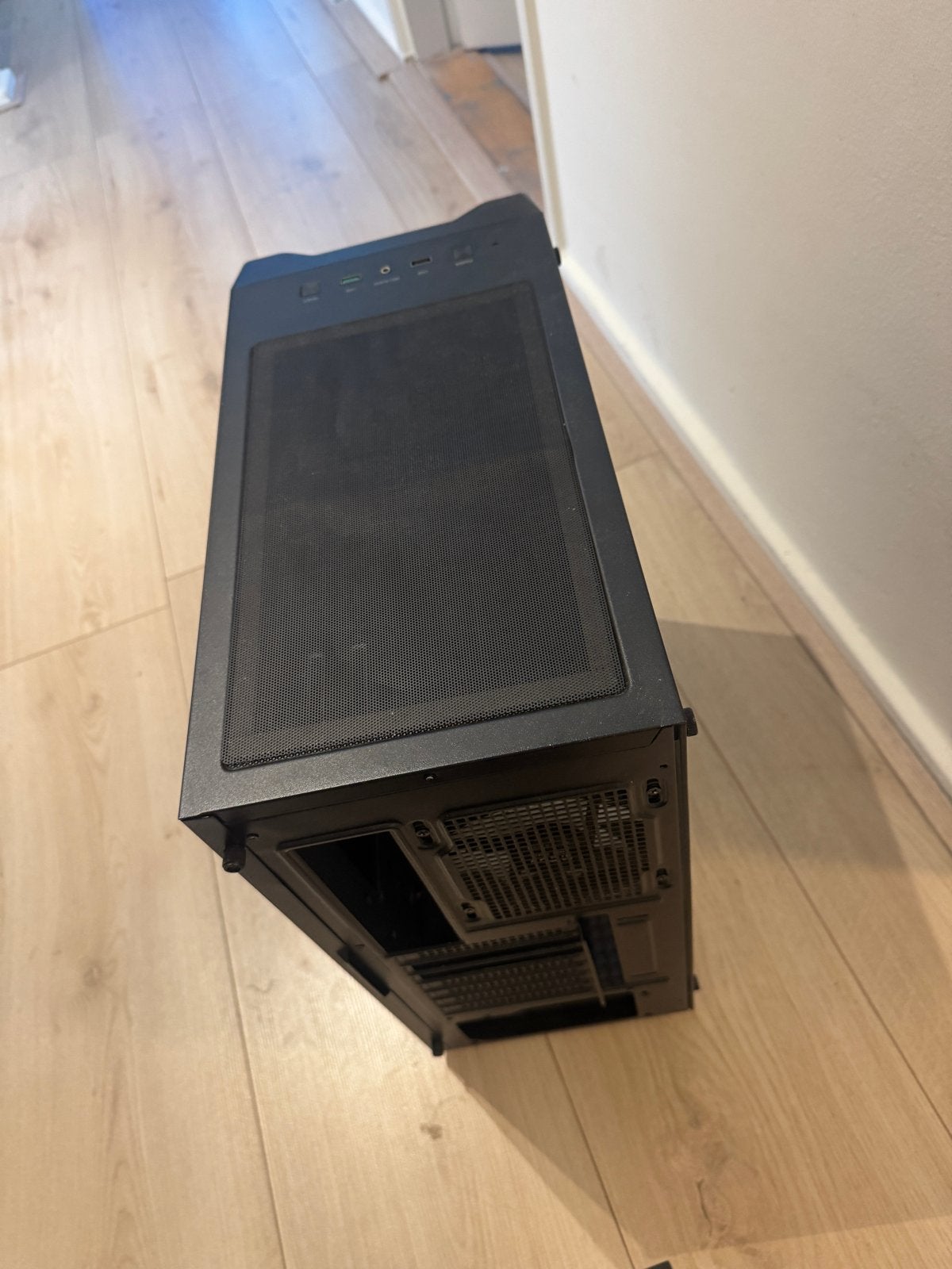 DeepCool behuizing met glazen zijpaneel, Computers en Software, Computerbehuizingen, Zo goed als nieuw, Ophalen of Verzenden