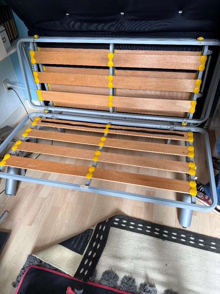 slaapbank gratis af te halen, Huis en Inrichting, Slaapkamer | Slaapbanken, Ophalen, Gebruikt, Blauw, Tweepersoons