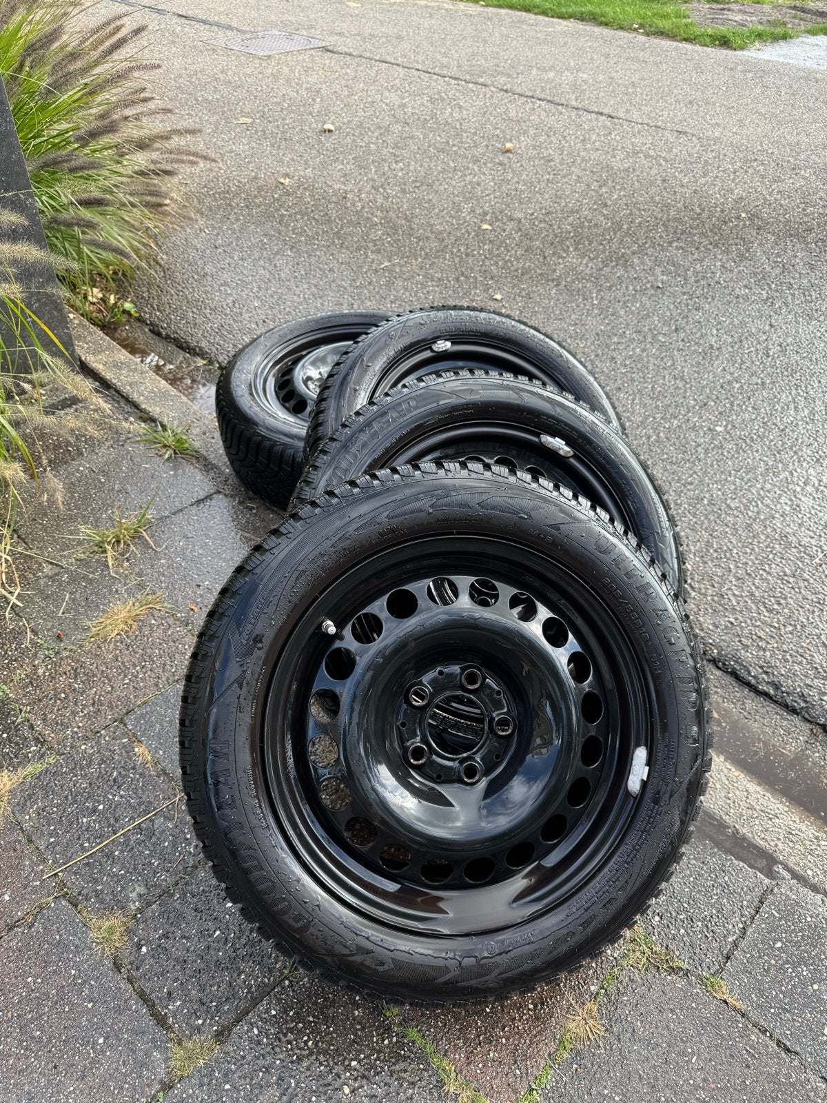 Winterbanden met stalen velgen voor Mercedes Benz B 180, Auto-onderdelen, Ophalen, Gebruikt, 16 inch, Banden en Velgen