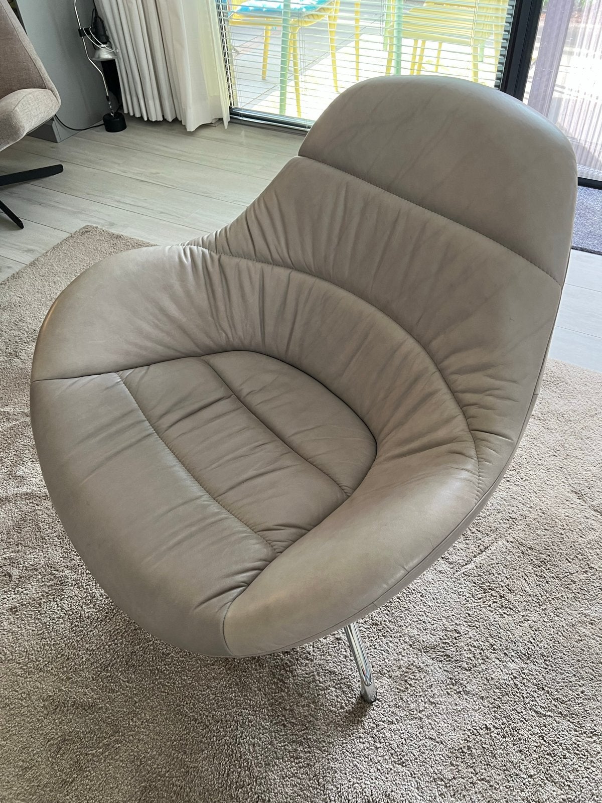 DesignOnStock fauteuil, grijs leer, draaibaar, Ophalen, Gebruikt, Leer, Eén