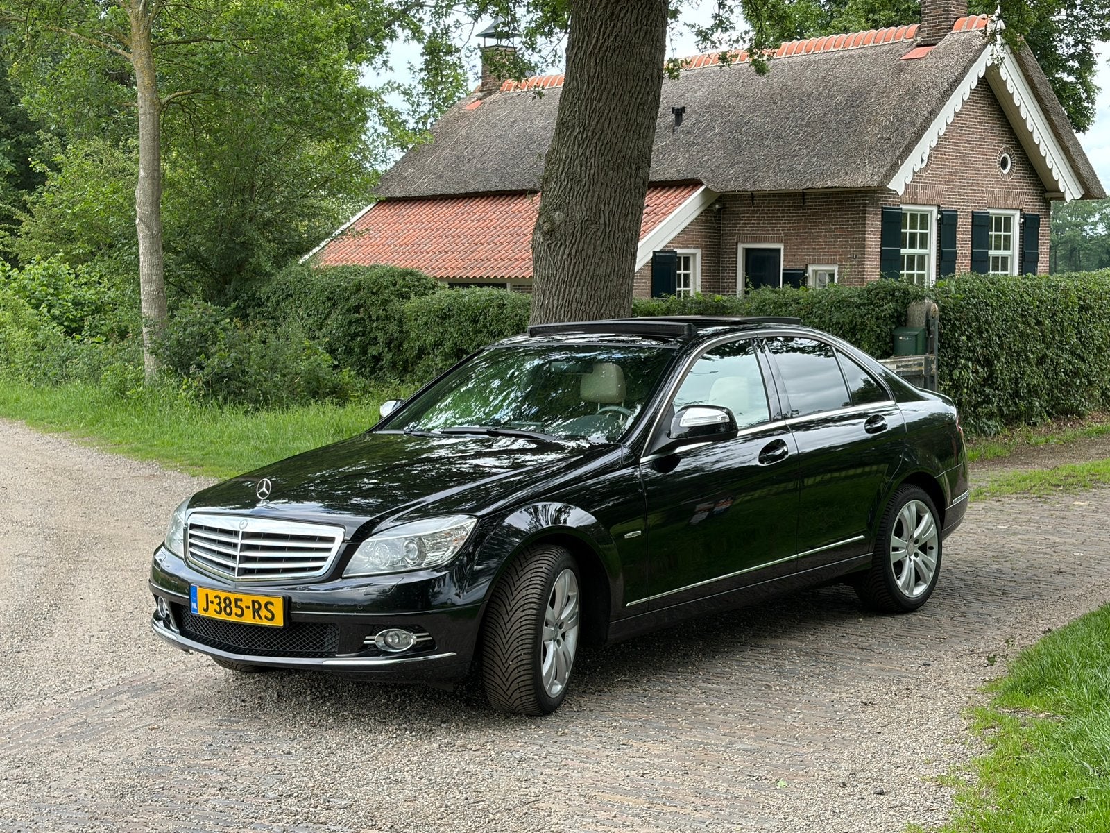 Mercedes C280 3.0 V6 Avantgarde AUT pano, Automaat, Achterwielaandrijving, Beige, Zwart