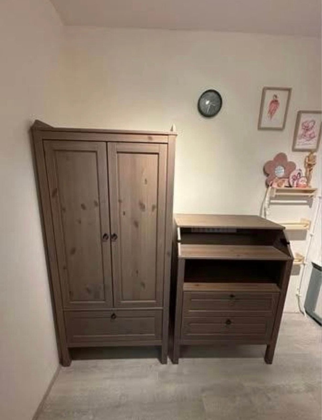 Kinderkamer Houten kledingkast en commode, Ophalen, 50 tot 70 cm, Zo goed als nieuw, 75 tot 100 cm