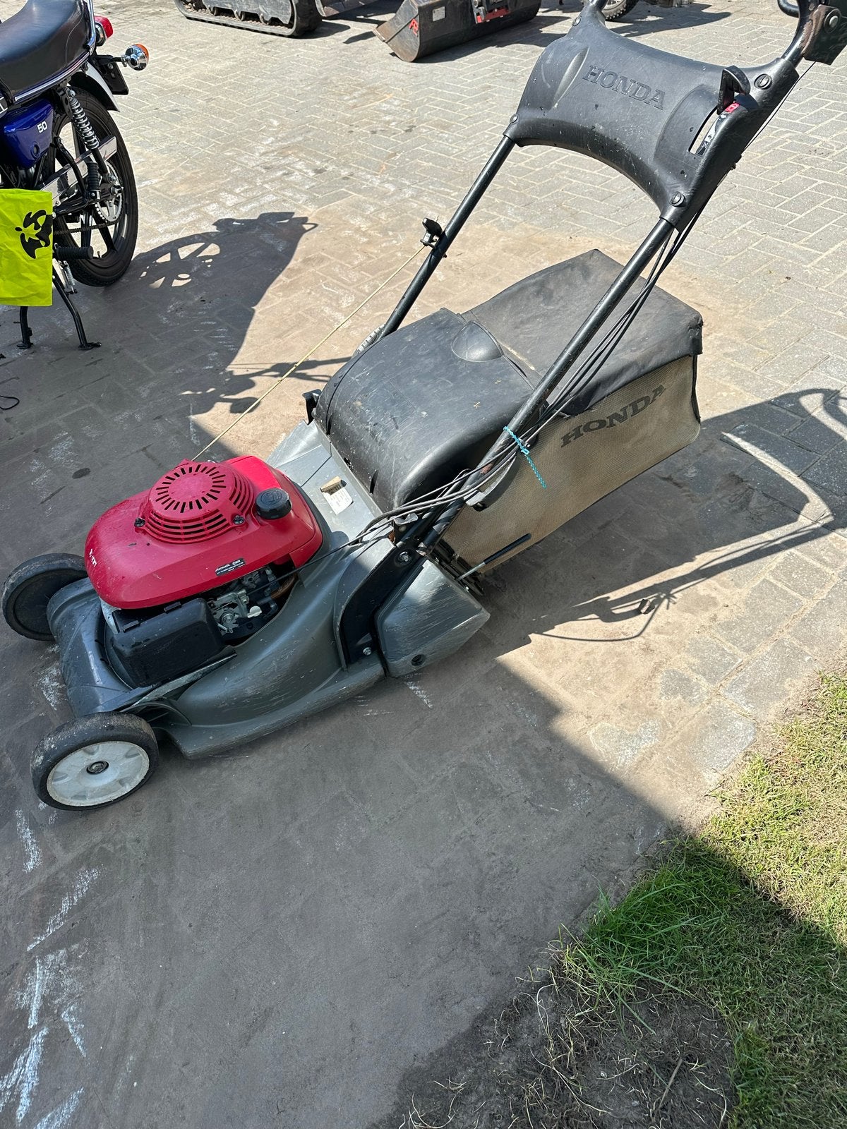 Honda duwmaaier met rol aandrijving, Tuin en Terras, Grasmaaiers, Ophalen, Cirkelmaaier, Gebruikt, Handgrasmaaier