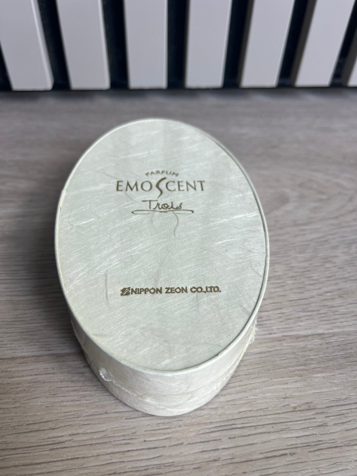 Vintage Parfum: Emoscent Trois (Nippon Zeon) 18ml – Geseald!, Ophalen of Verzenden, Nieuw, Parfumfles