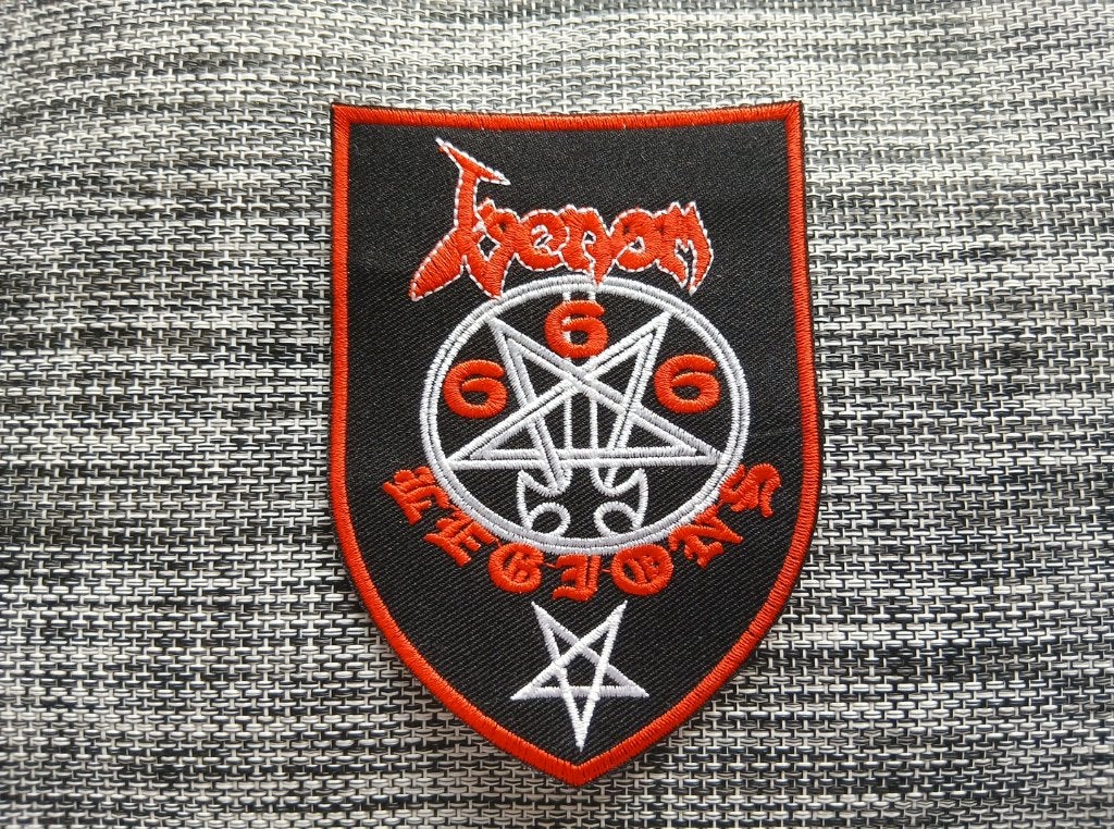 Venom zeer mooie 666 legions shield patch v7 metal, Ophalen of Verzenden, Nieuw, Kleding