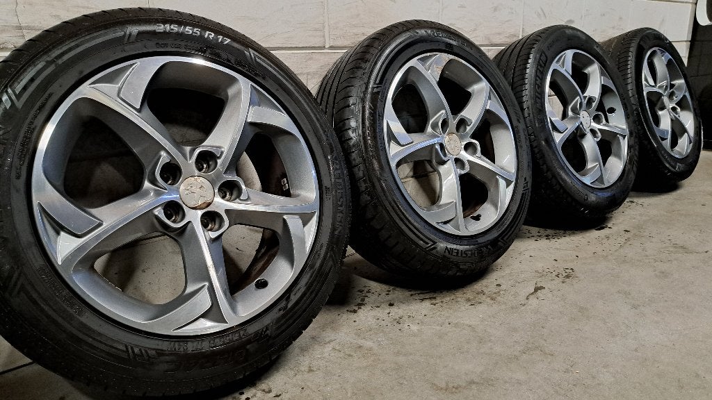 Bi-color velgen Peugeot 508 407 Rifter Doblo Combo 215/55/17, Auto-onderdelen, Banden en Velgen, 17 inch, Ophalen of Verzenden