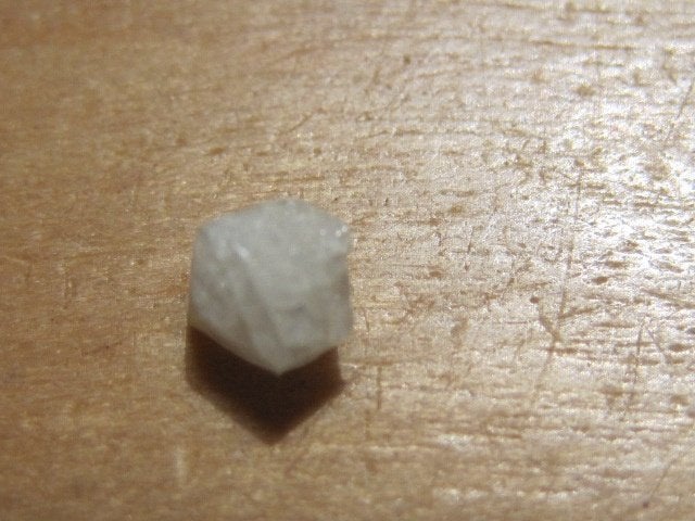 mi. 3x ruwe edelsteenkristal RHODIZIET (2), Verzenden, Mineraal
