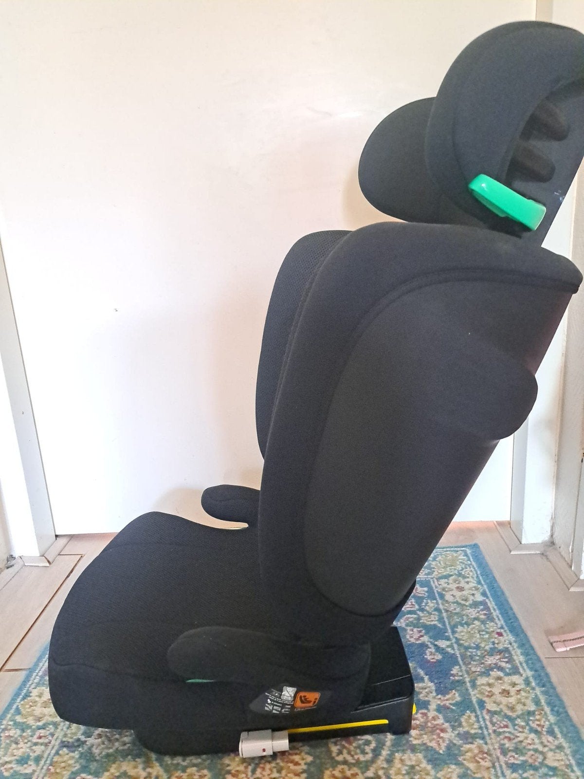 Puck Jack i-Size Booster Car Seat (100–150 cm) – Black, Autogordel of Isofix, Gebruikt, 15 t/m 36 kg, Zijbescherming