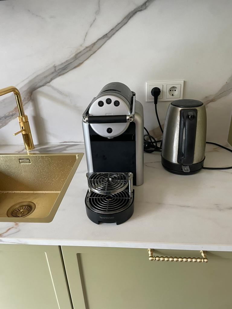Nespresso ZENIUS KOFFIEMACHINE , Witgoed en Apparatuur, Koffiemachine, Ophalen of Verzenden, Zo goed als nieuw, 2 tot 4 kopjes
