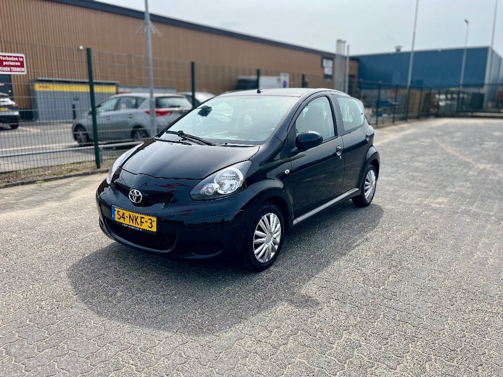 Toyota Aygo 1.0 12V Vvt-i 5DRS AIRCO Elektrische ramen, Voorwielaandrijving, 4 stoelen, Origineel Nederlands, Handgeschakeld
