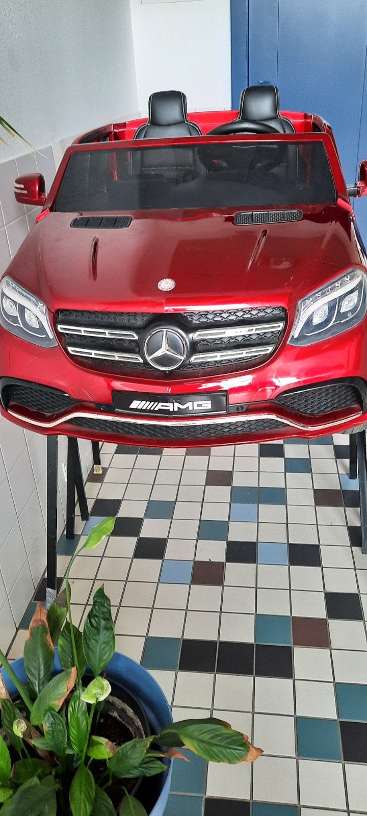 Mercedes-Benz GLS63 AMG kinderauto met nieuwe accu's, Gebruikt