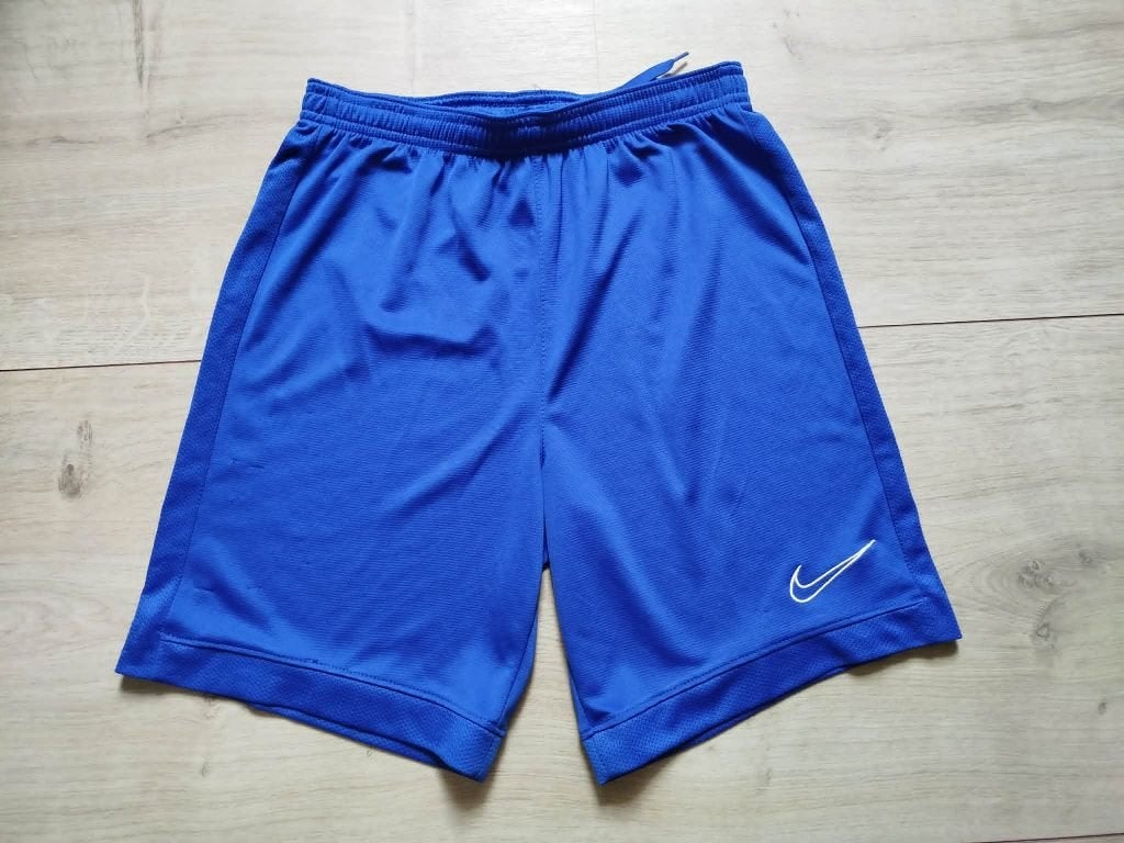 Nog nette blauwe Nike Dri-fit korte voetbalbroek 152-158, Kinderen en Baby's, Kinderkleding | Maat 152, Gebruikt, Jongen of Meisje