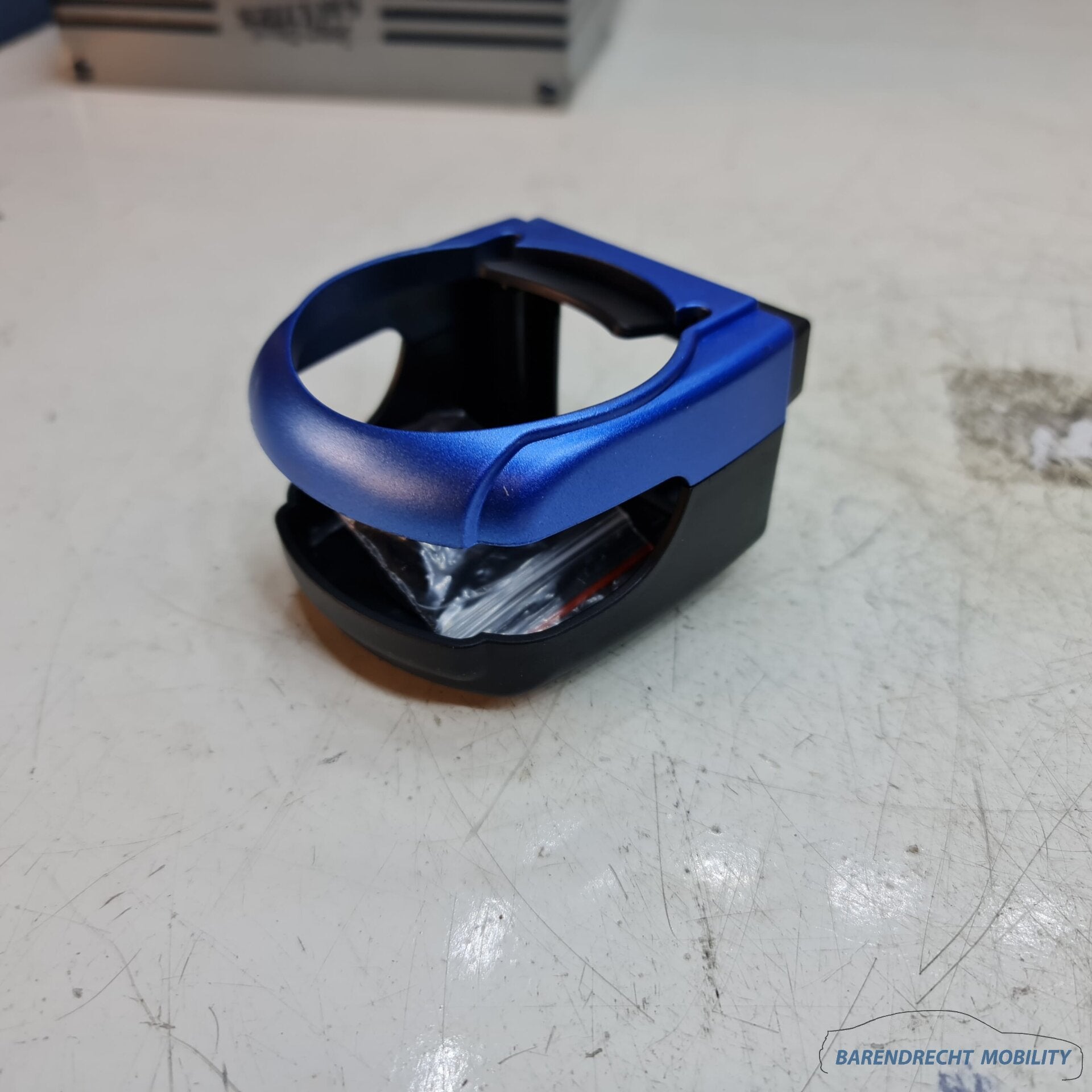 Universele bekerhouder beker houder cupholder blauw 1998 199, Auto-onderdelen, Info@fabrikant.eu, Fabrikantstraat 1
1000 AA  Amsterdam, NL