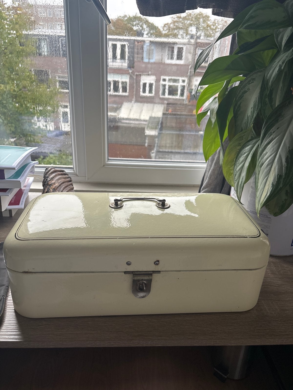 Vintage broodtrommel - Crèmekleurig emaille, Ophalen