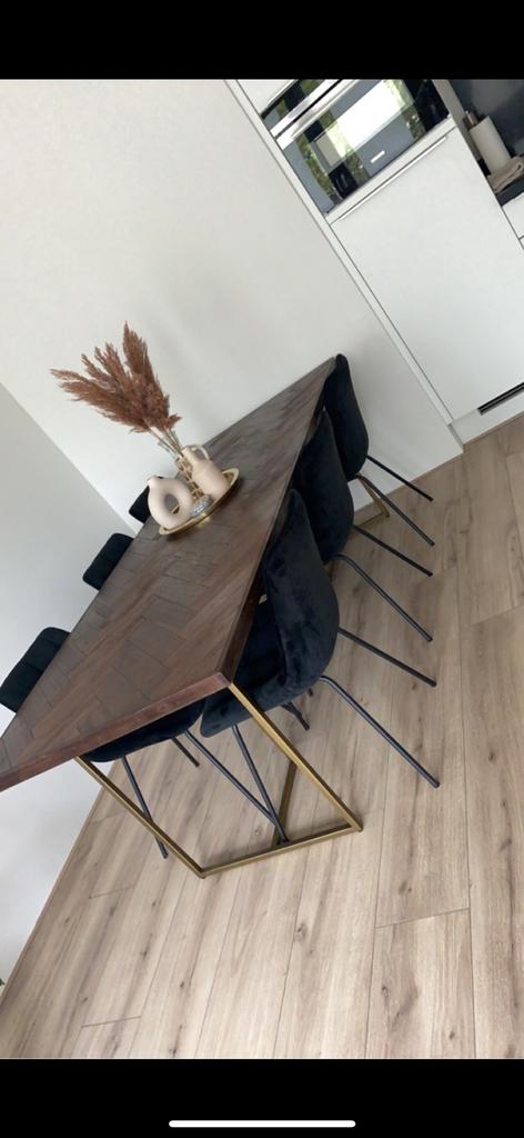 6 zwarte velvet stoelen in goede staat, Huis en Inrichting, Tafels | Eettafels, Ophalen of Verzenden, Zo goed als nieuw, Rond
