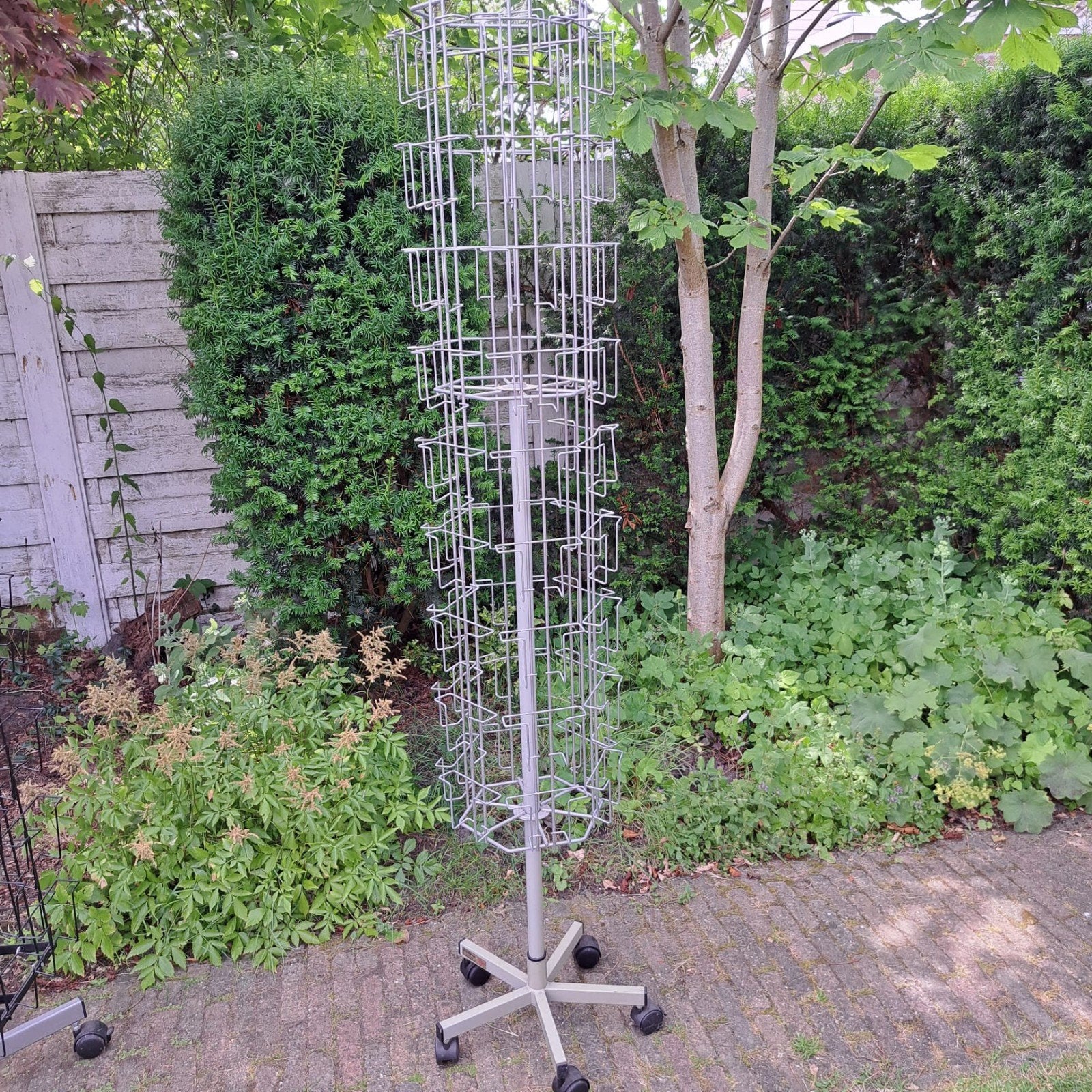 Rond Kaarten/Stempel Rek op Wielen - Ø 34cm, H 1.90m, Ophalen